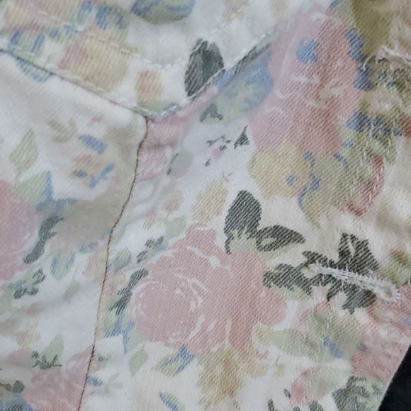 SOLD!! MOSSIMO Floral Denim Jacket - Size Large - Picture 3 of 6